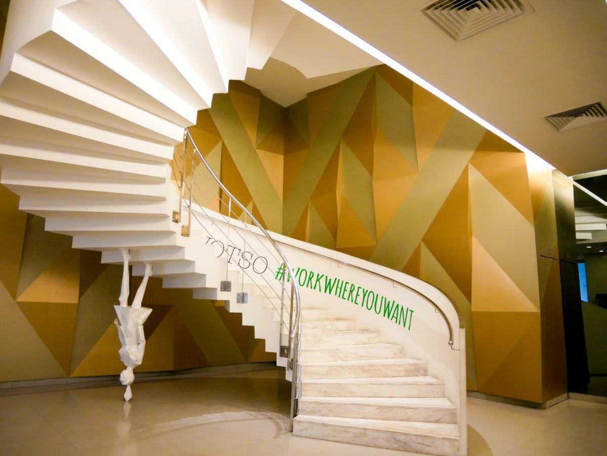 Twin Towers Dorms Hostel Куала Лумпур Екстериор снимка