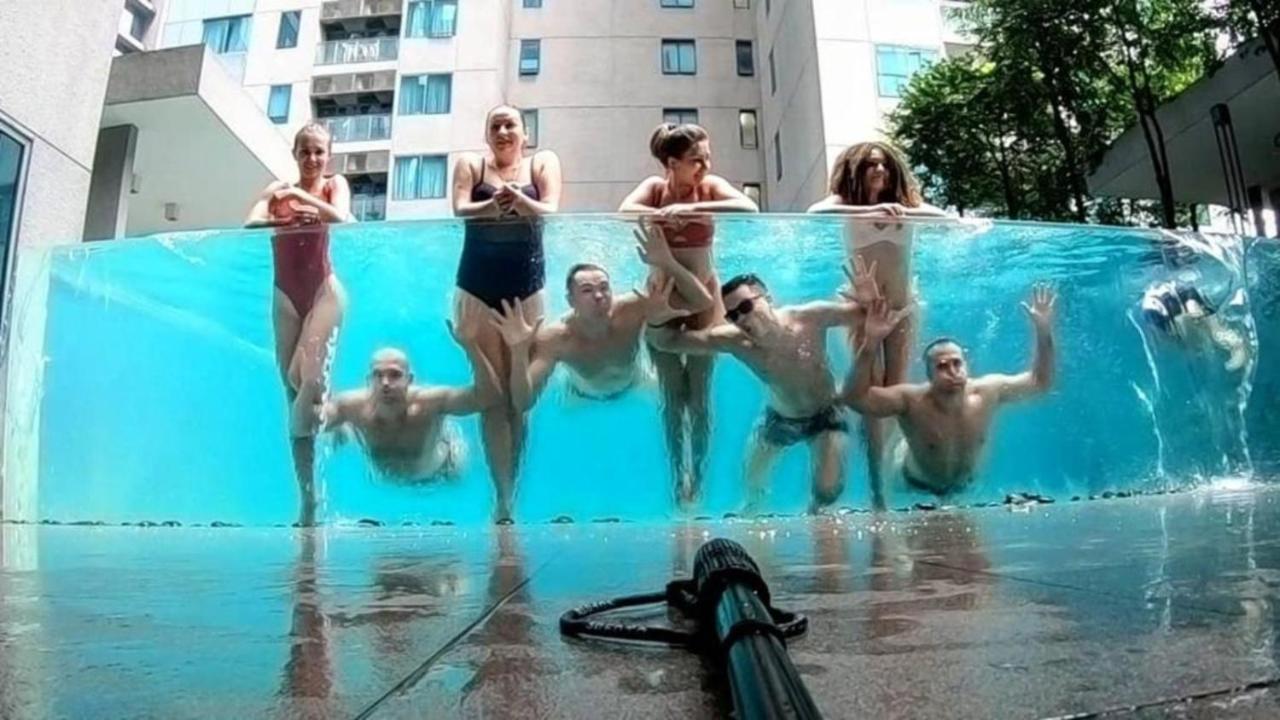 Twin Towers Dorms Hostel Куала Лумпур Екстериор снимка